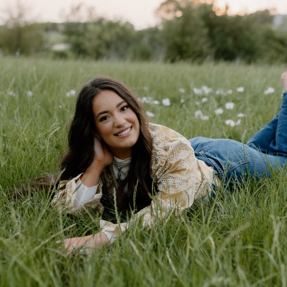 Meet your Posher, Mia - Picture 1 of 2